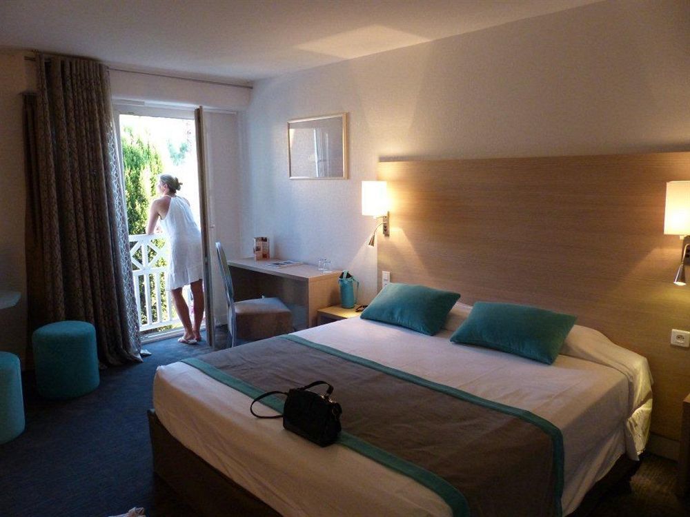 H Hotel Ιέρ Εξωτερικό φωτογραφία